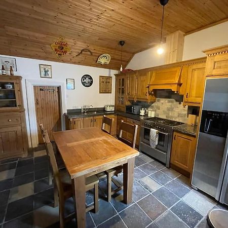 John The Mills Cottage Spahot Tub Private Beach ドネゴール エクステリア 写真
