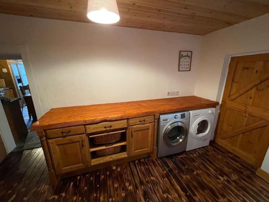 John The Mills Cottage Spahot Tub Private Beach ドネゴール エクステリア 写真