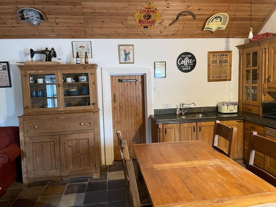 John The Mills Cottage Spahot Tub Private Beach ドネゴール エクステリア 写真